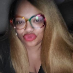 Meet your Posher, Adinah